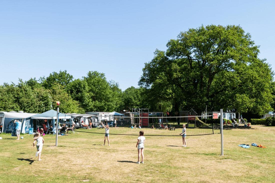Chalet 'T Rijsterbos Op Camping Met Zwembad! Βίλα Εξωτερικό φωτογραφία